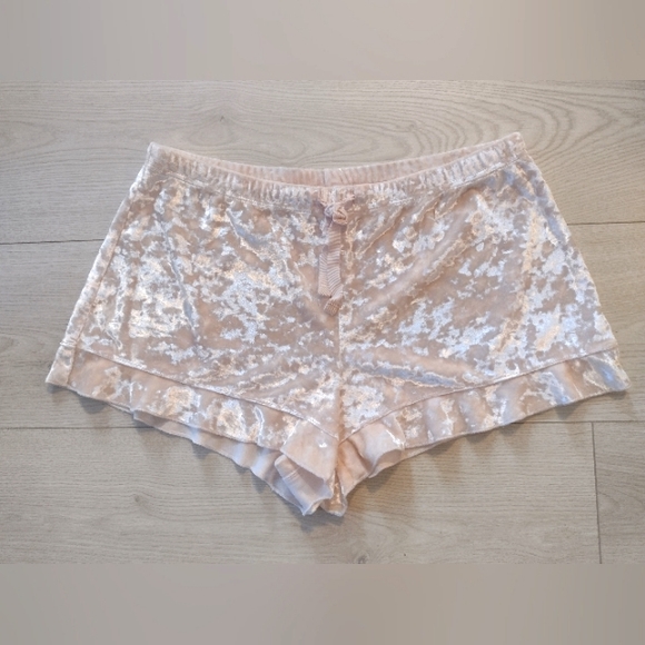 SET VICTORIA SECRET Crushed Velvet Ruffle Drawstring SHORTS & FOREVER 21 TOP!! - Picture 6 of 6